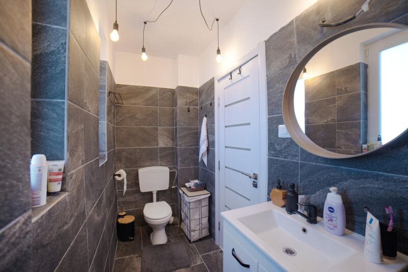 Apartament 3 camere Etaj 1 Bloc boutique Loc de parcare Ready to move in